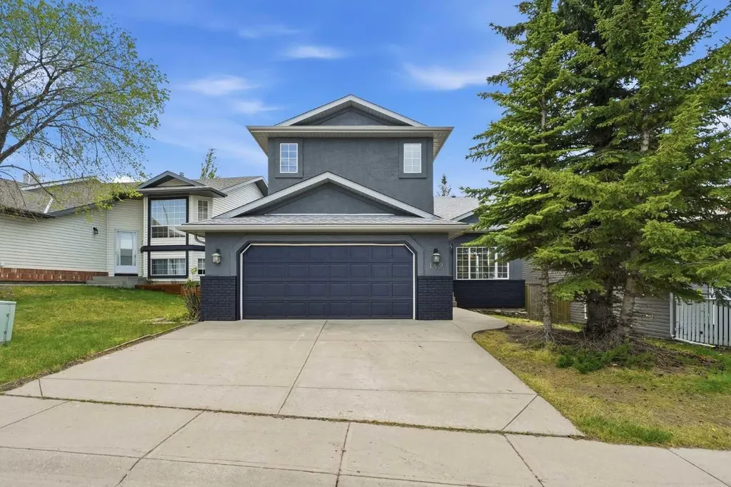 142 Elizabeth Way SE Airdrie AB T4B 2H5