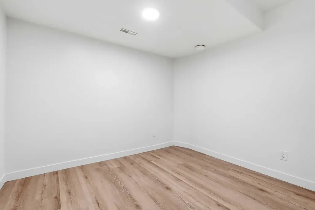 142 Elizabeth Way SE Airdrie AB T4B 2H5