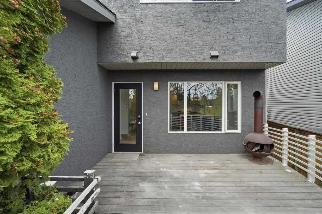 142 Elizabeth Way SE Airdrie AB T4B 2H5