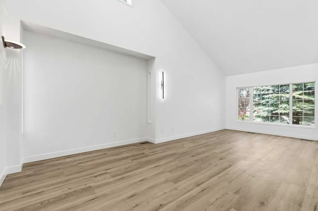 142 Elizabeth Way SE Airdrie AB T4B 2H5