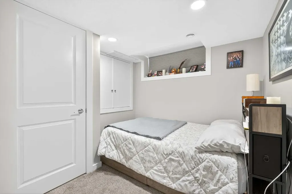 102 Panatella Hill NW Calgary AB T3K 0B6
