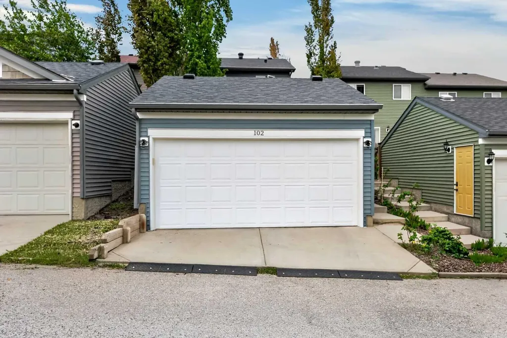 102 Panatella Hill NW Calgary AB T3K 0B6