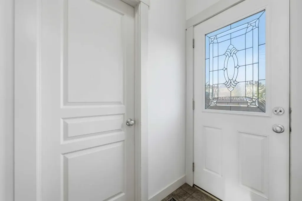 151 Royal Oak Drive NW Calgary AB T3G 0B8