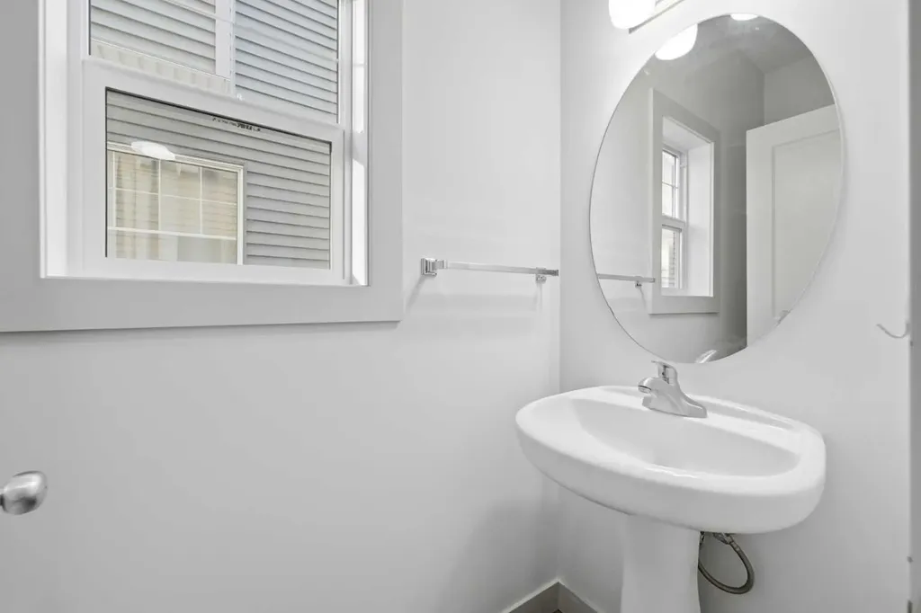151 Royal Oak Drive NW Calgary AB T3G 0B8