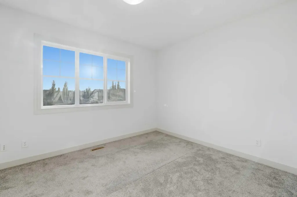 151 Royal Oak Drive NW Calgary AB T3G 0B8