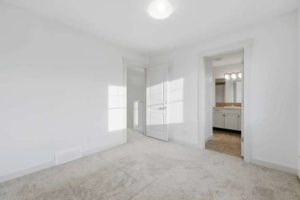 151 Royal Oak Drive NW Calgary AB T3G 0B8