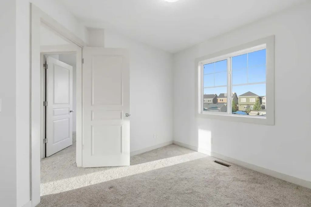 151 Royal Oak Drive NW Calgary AB T3G 0B8