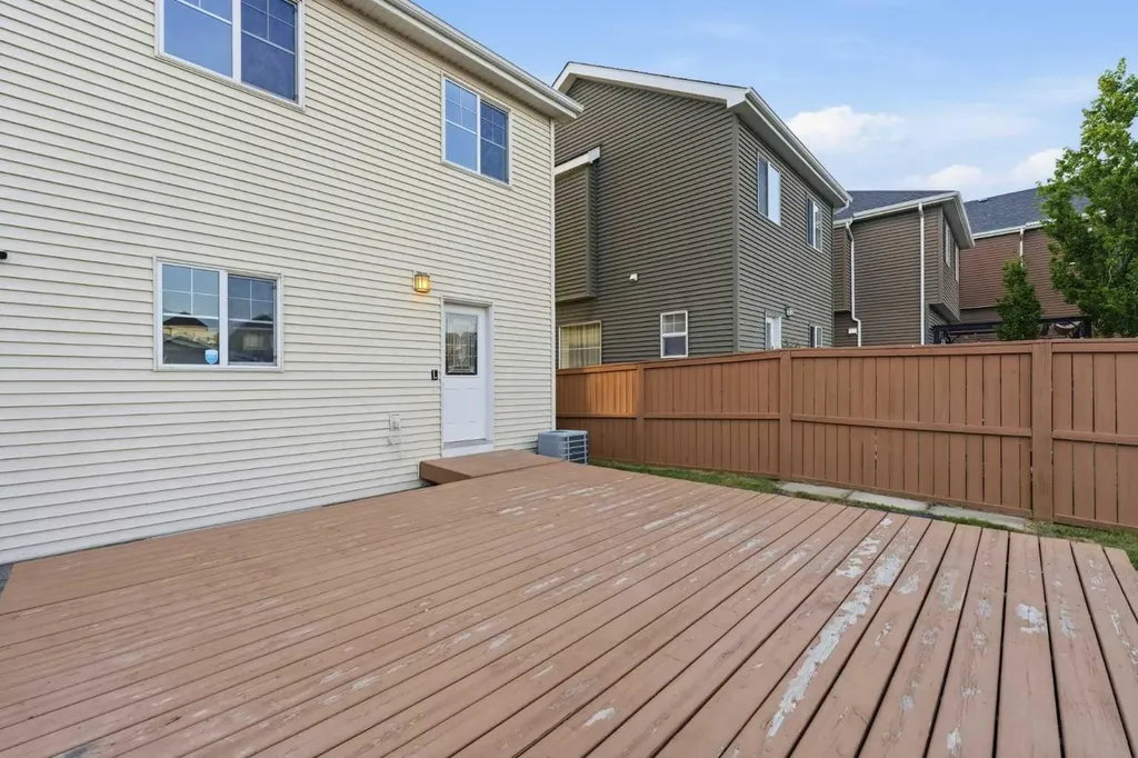 151 Royal Oak Drive NW Calgary AB T3G 0B8