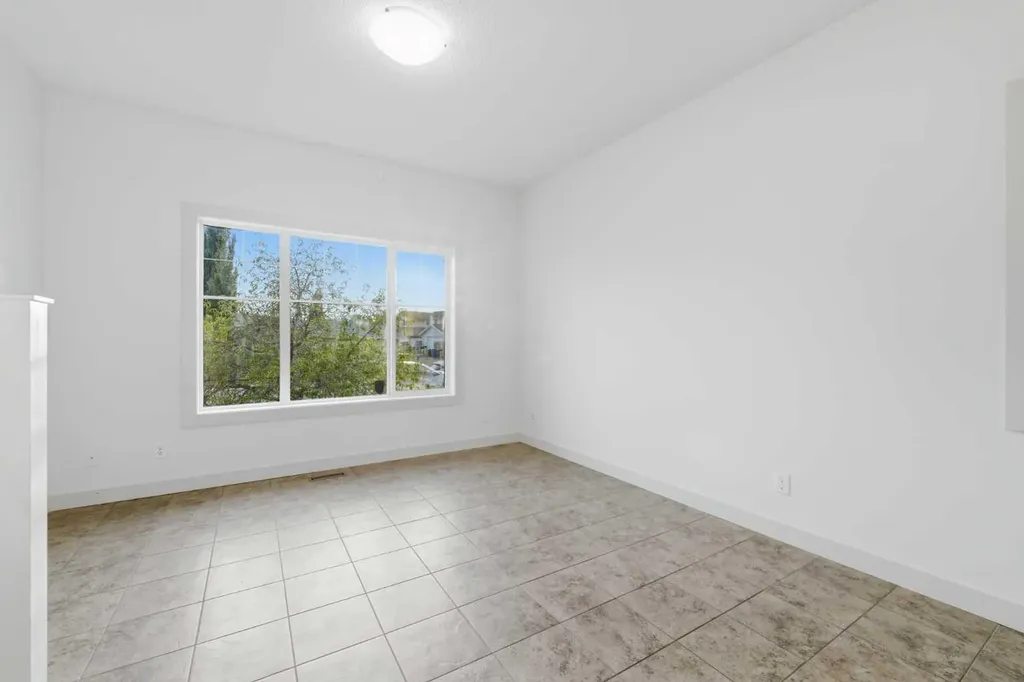 151 Royal Oak Drive NW Calgary AB T3G 0B8