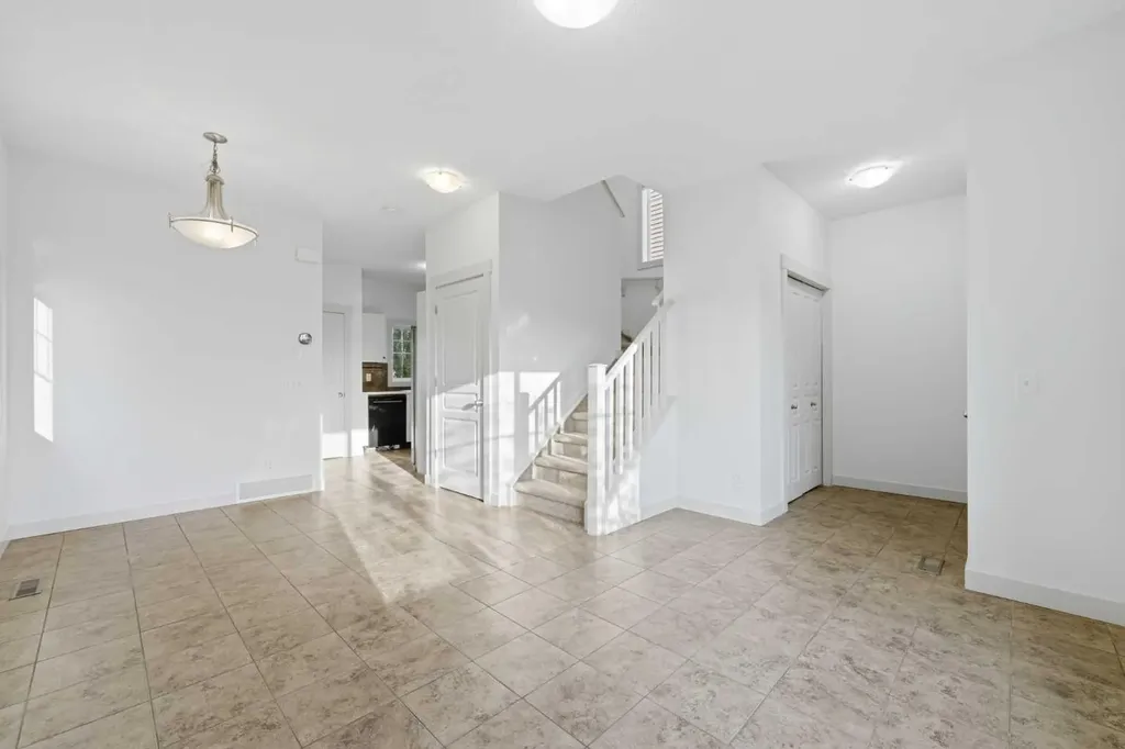151 Royal Oak Drive NW Calgary AB T3G 0B8