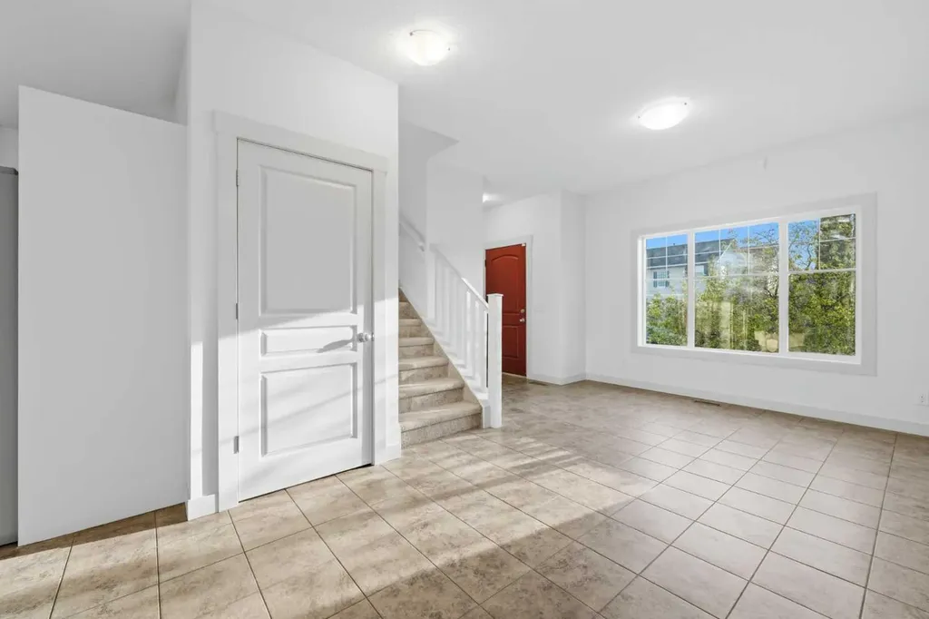 151 Royal Oak Drive NW Calgary AB T3G 0B8