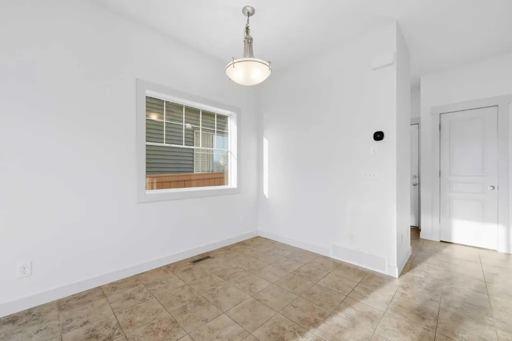151 Royal Oak Drive NW Calgary AB T3G 0B8