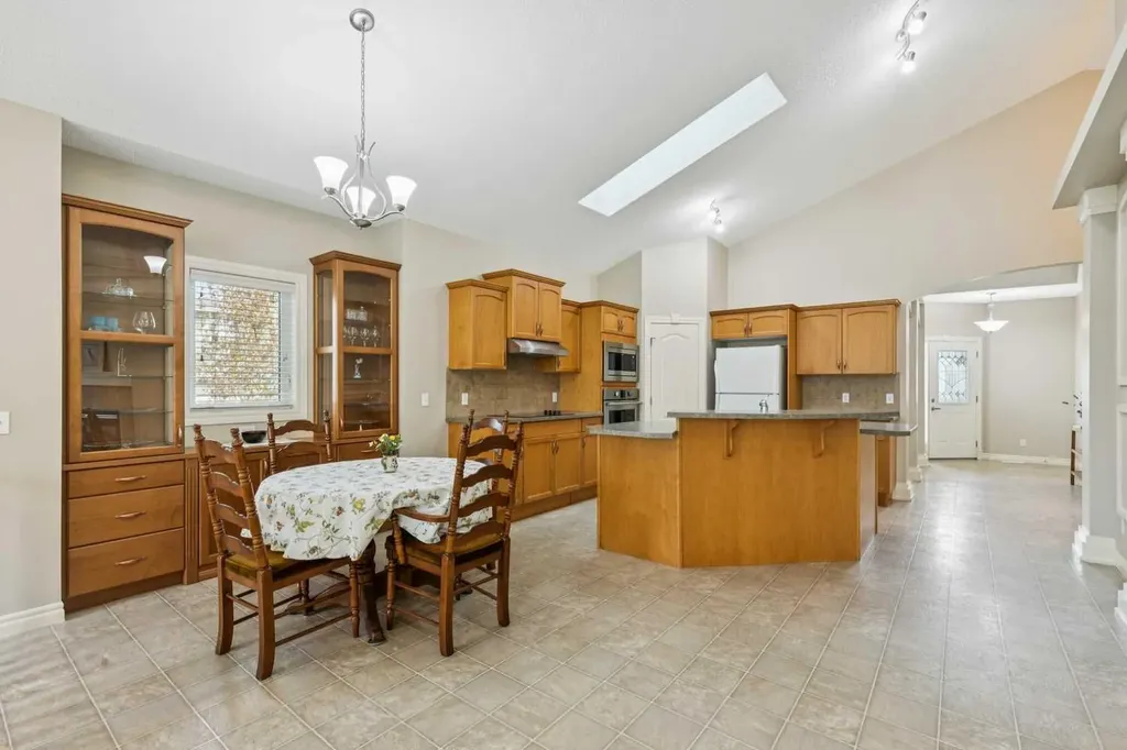 94 Panatella Close NW Calgary AB T3K6C9