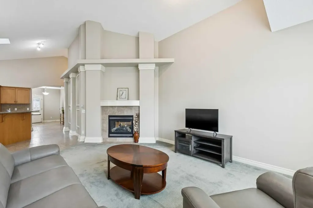 94 Panatella Close NW Calgary AB T3K6C9