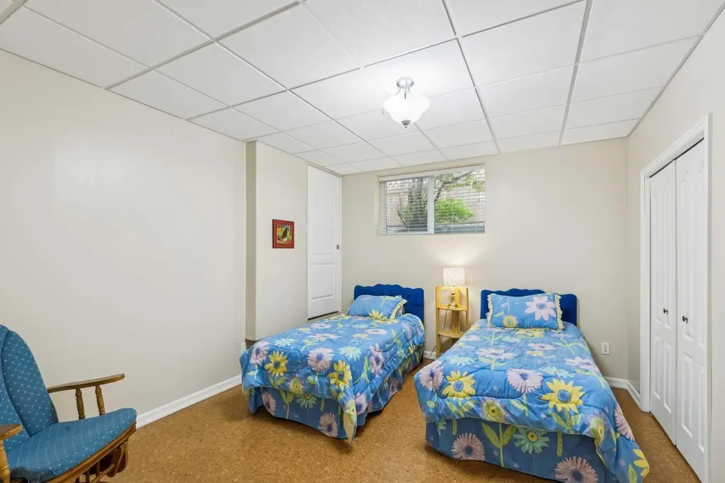 94 Panatella Close NW Calgary AB T3K6C9