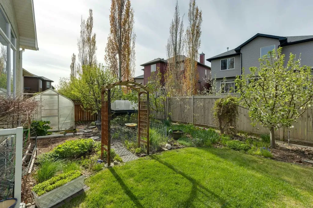 94 Panatella Close NW Calgary AB T3K6C9