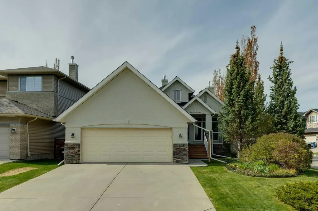 94 Panatella Close NW Calgary AB T3K6C9