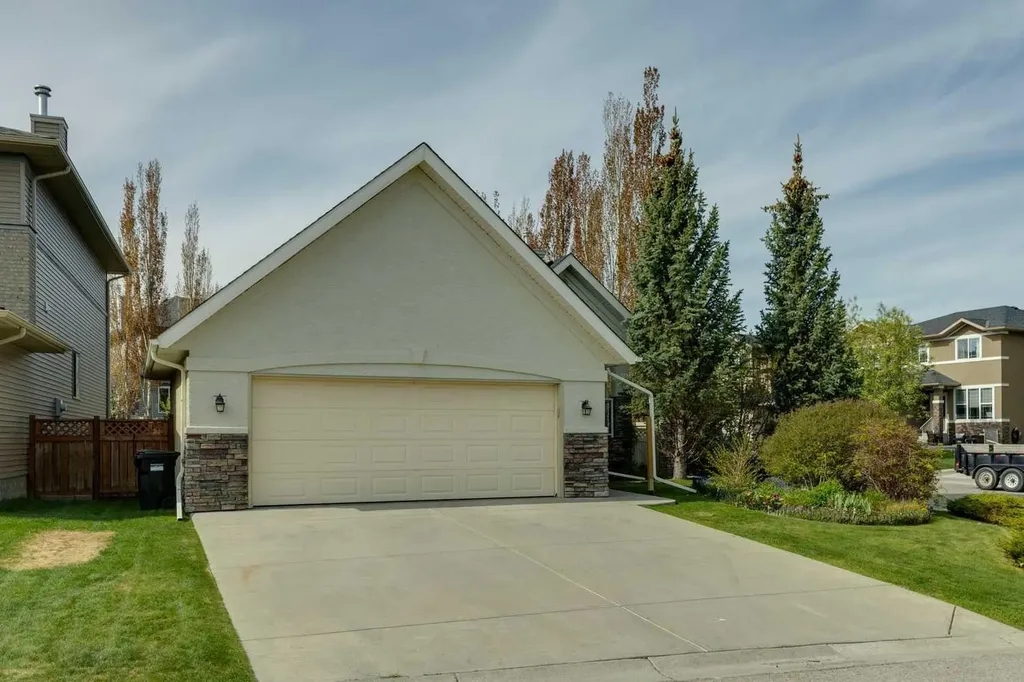 94 Panatella Close NW Calgary AB T3K6C9