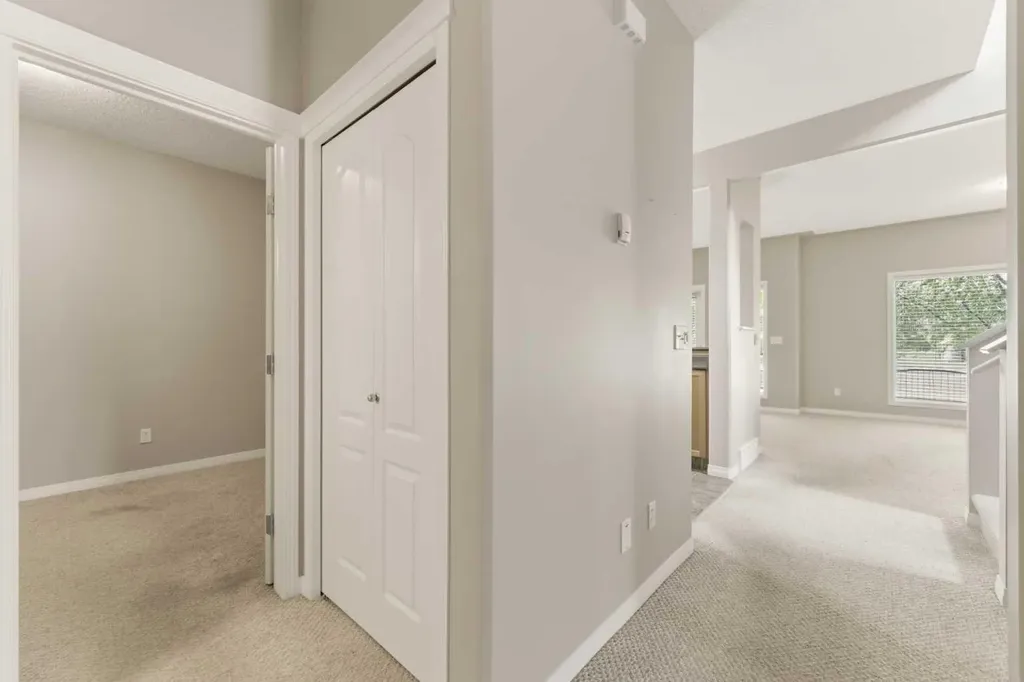 12 Rocky Vista Terrace NW Calgary AB T3G 5G5