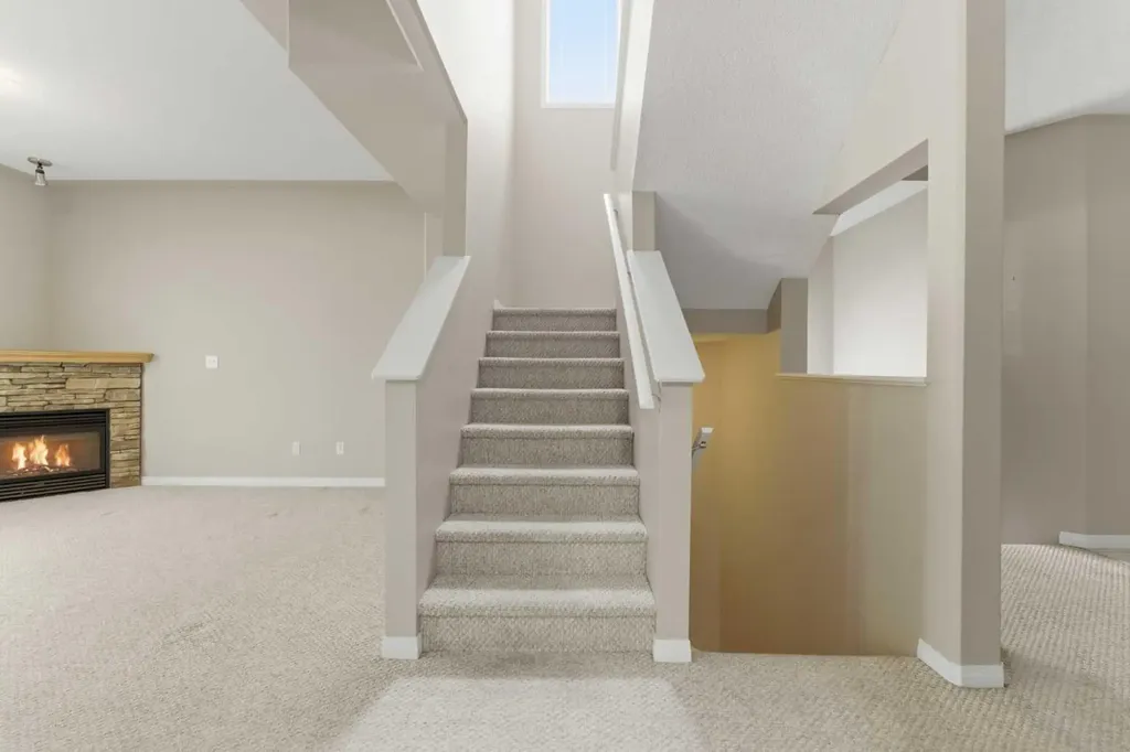 12 Rocky Vista Terrace NW Calgary AB T3G 5G5