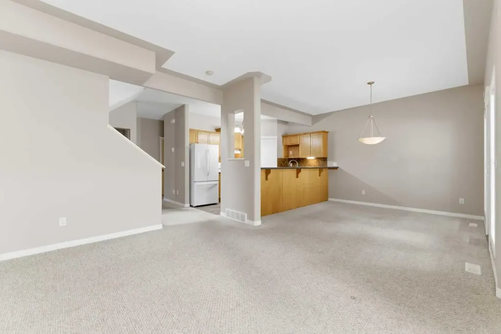 12 Rocky Vista Terrace NW Calgary AB T3G 5G5