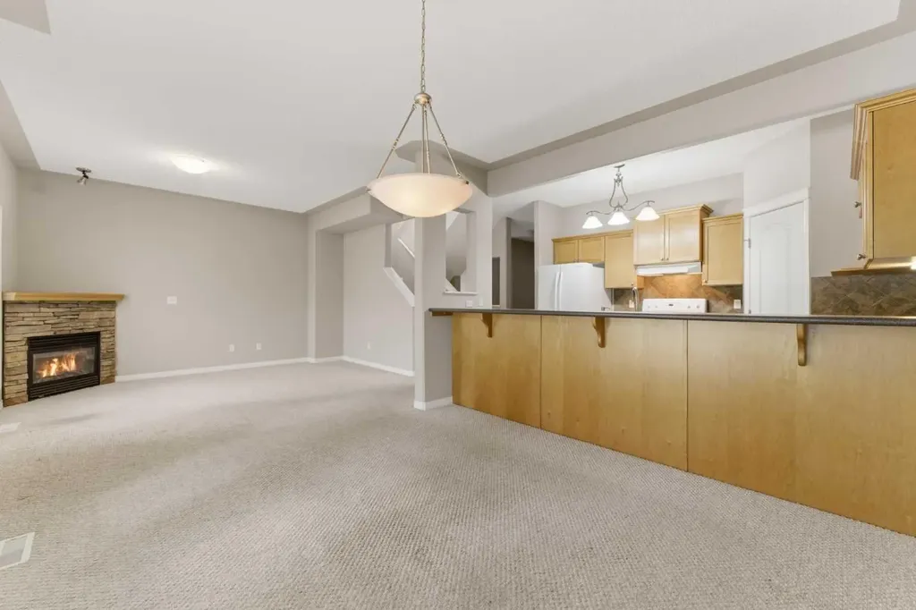 12 Rocky Vista Terrace NW Calgary AB T3G 5G5
