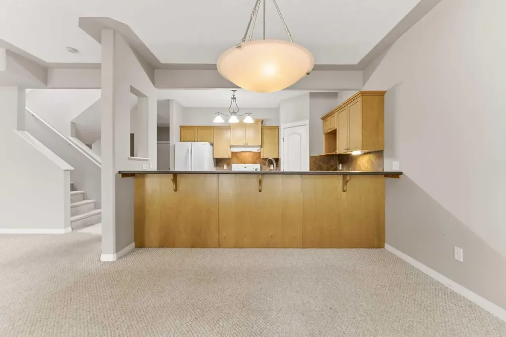 12 Rocky Vista Terrace NW Calgary AB T3G 5G5
