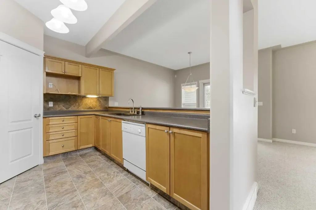12 Rocky Vista Terrace NW Calgary AB T3G 5G5