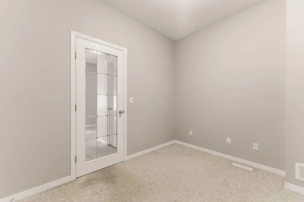 12 Rocky Vista Terrace NW Calgary AB T3G 5G5