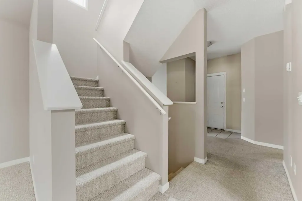 12 Rocky Vista Terrace NW Calgary AB T3G 5G5