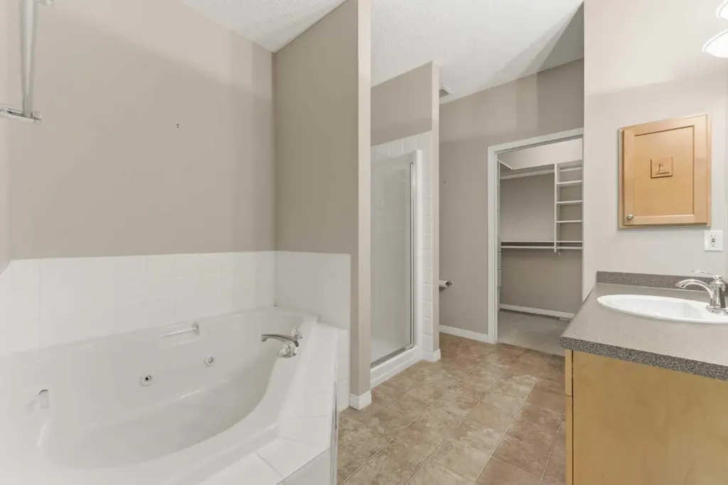 12 Rocky Vista Terrace NW Calgary AB T3G 5G5