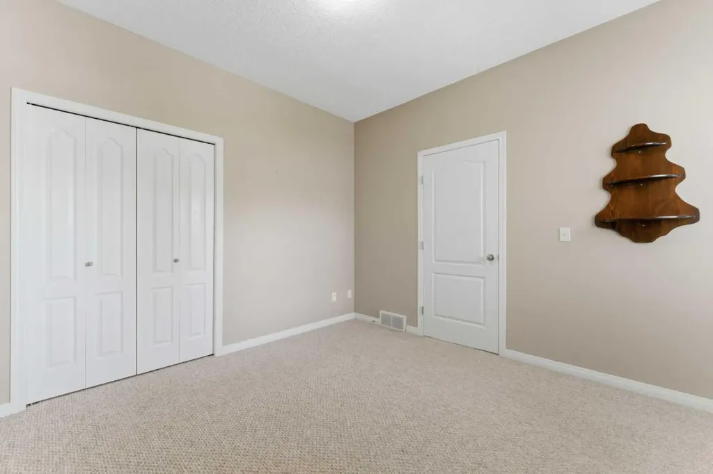 12 Rocky Vista Terrace NW Calgary AB T3G 5G5