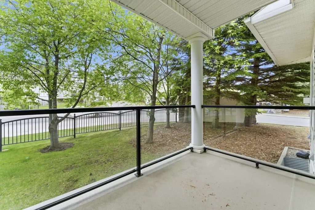 12 Rocky Vista Terrace NW Calgary AB T3G 5G5