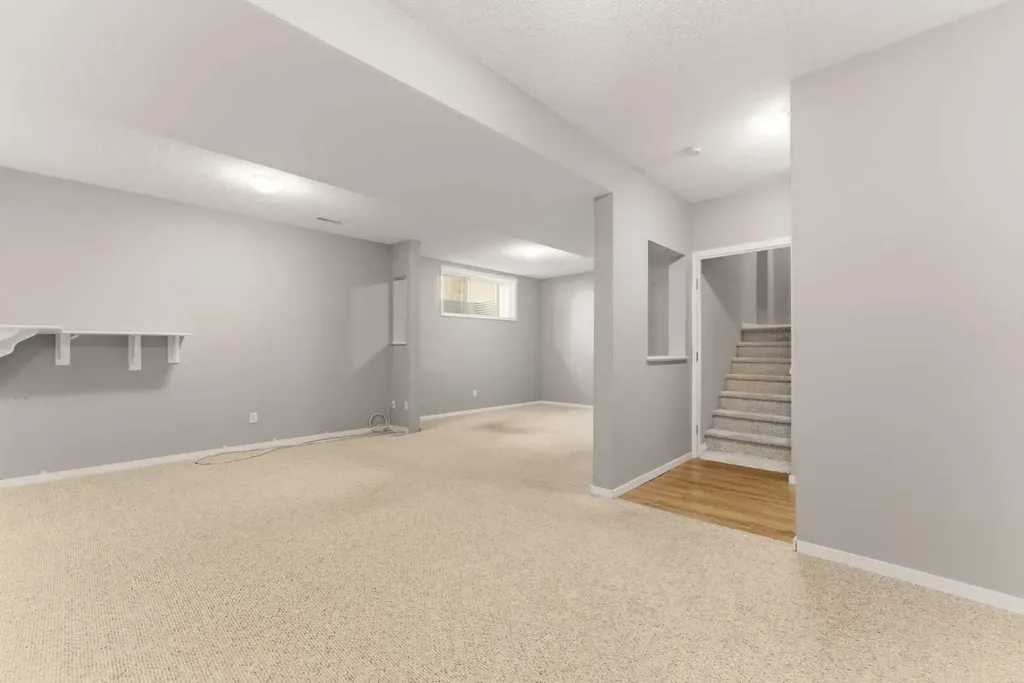 12 Rocky Vista Terrace NW Calgary AB T3G 5G5