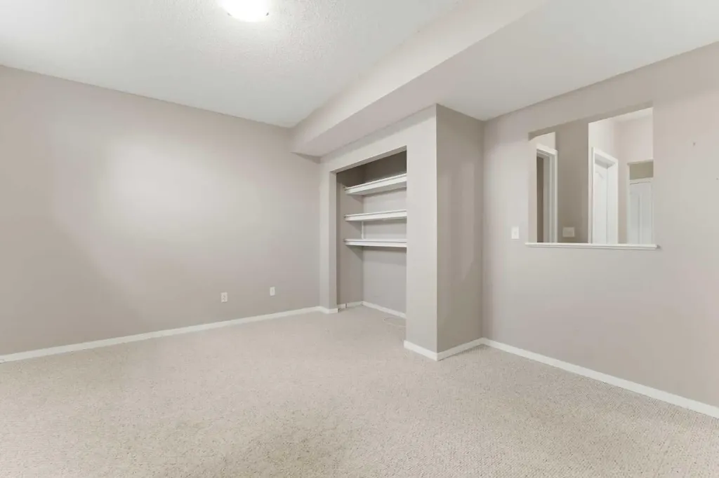 12 Rocky Vista Terrace NW Calgary AB T3G 5G5