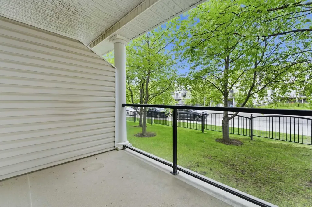 12 Rocky Vista Terrace NW Calgary AB T3G 5G5