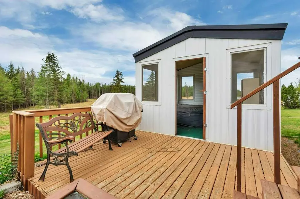 25020 Highway 607 Rural Ponoka County AB T0C 0M0