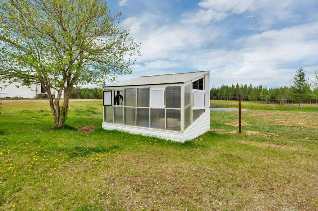 25020 Highway 607 Rural Ponoka County AB T0C 0M0