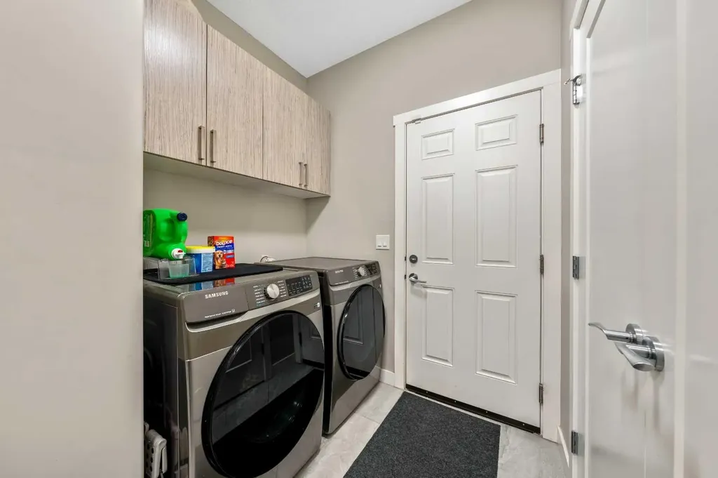 1 Lakes Estates Circle Strathmore AB T1P 0B7