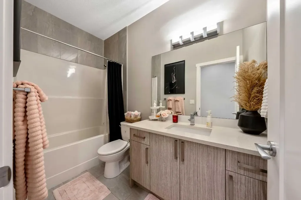 1 Lakes Estates Circle Strathmore AB T1P 0B7
