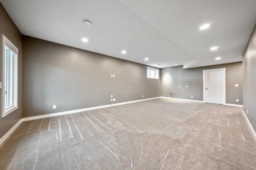 1 Lakes Estates Circle Strathmore AB T1P 0B7