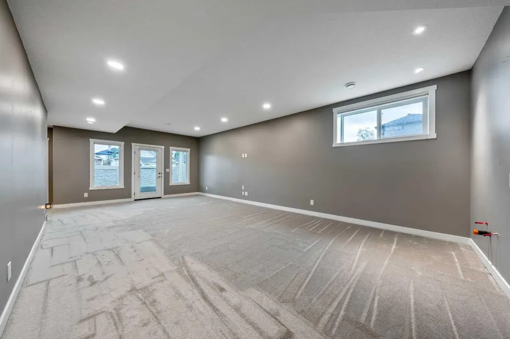 1 Lakes Estates Circle Strathmore AB T1P 0B7