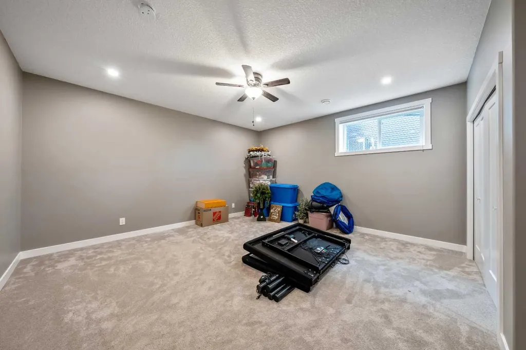 1 Lakes Estates Circle Strathmore AB T1P 0B7