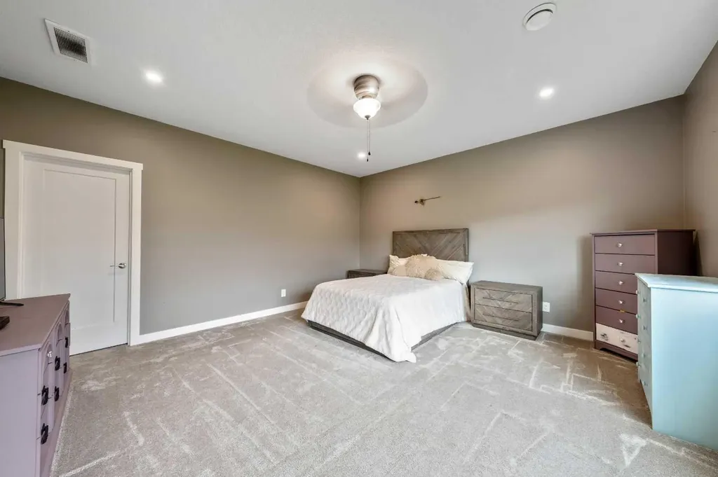 1 Lakes Estates Circle Strathmore AB T1P 0B7