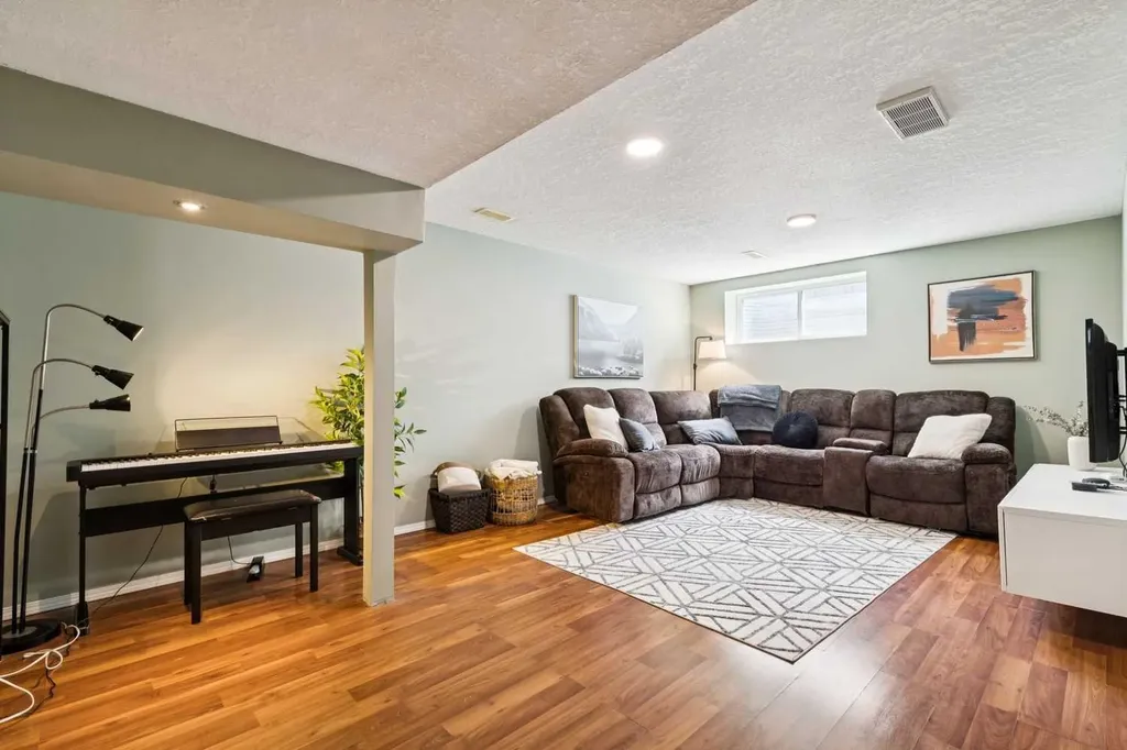 411 Silverado Drive SW Calgary AB T2X0G2
