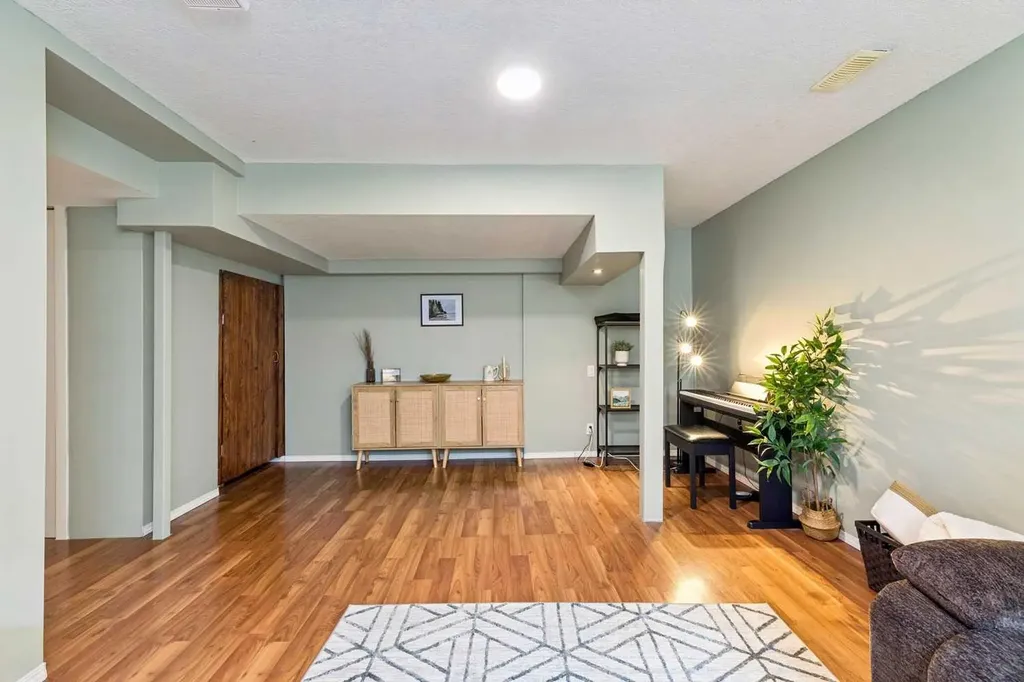 411 Silverado Drive SW Calgary AB T2X0G2