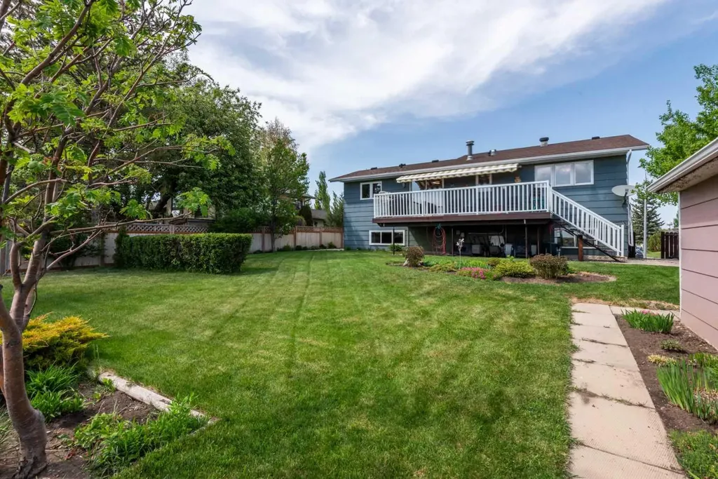 417 Cottonwood Drive Vulcan AB T0L 2B0