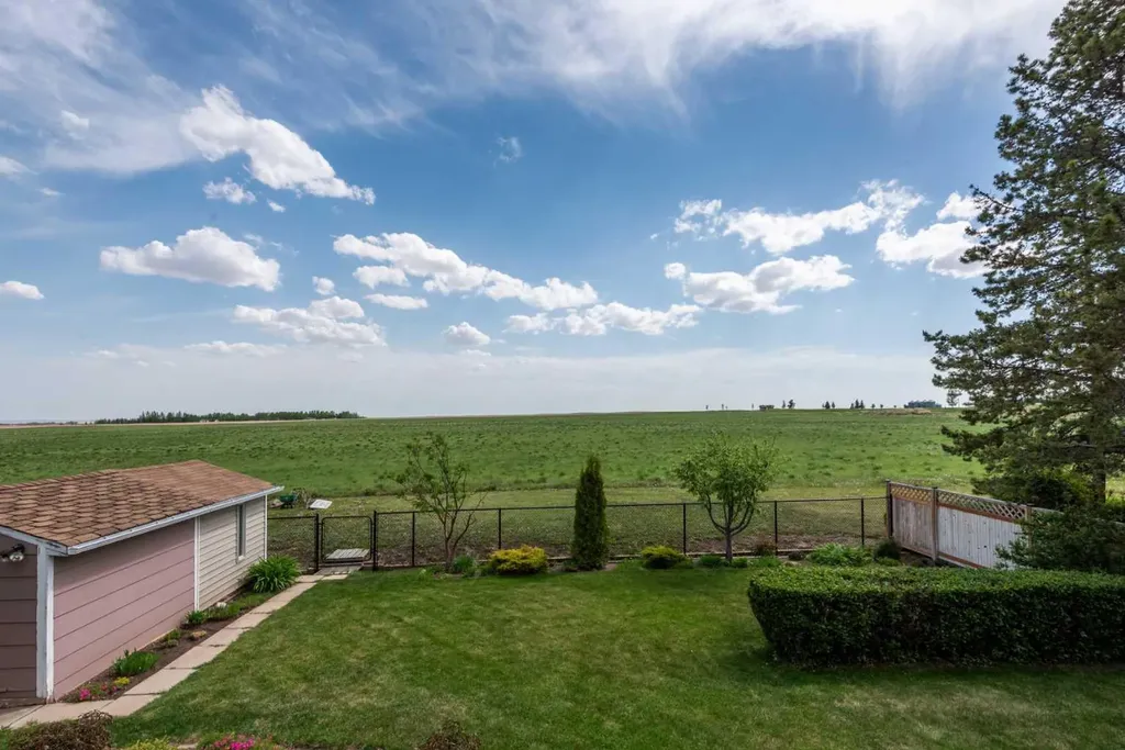 417 Cottonwood Drive Vulcan AB T0L 2B0