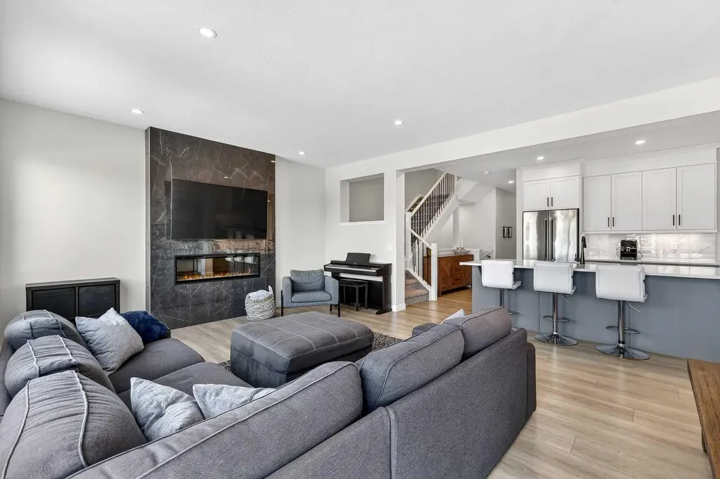 57 Legacy Reach View SE Calgary AB T2X 4T9