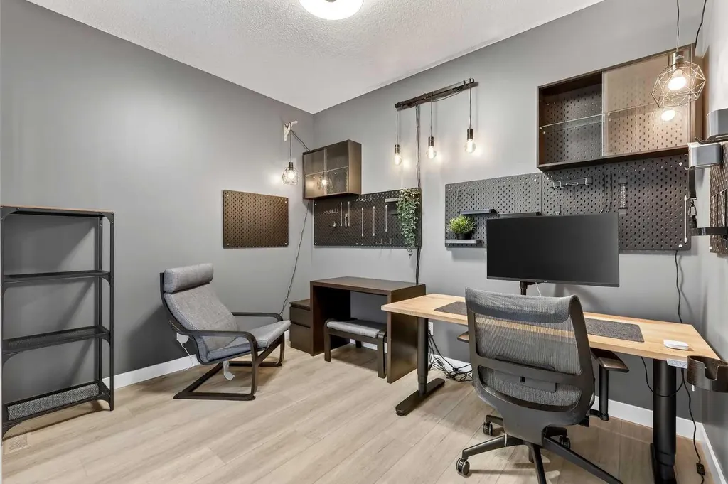 57 Legacy Reach View SE Calgary AB T2X 4T9